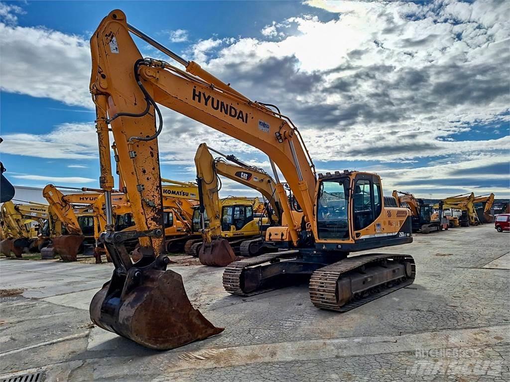 Hyundai R260LC-9A حفارات زحافة
