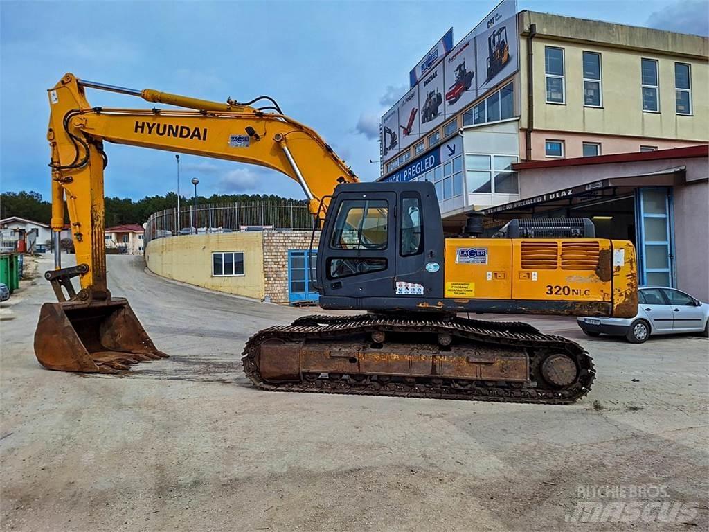 Hyundai R320NLC-7A حفارات زحافة