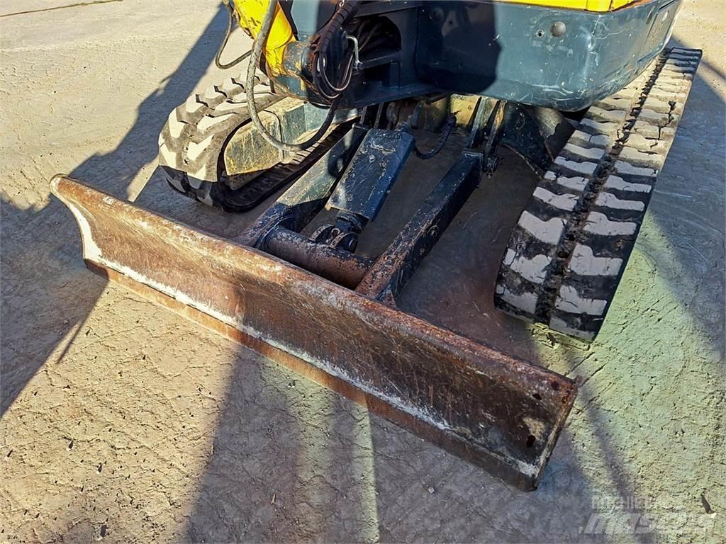 Hyundai R35Z-9 حفارات صغيرة أقل من 7 طن (حفارات صغيرة)