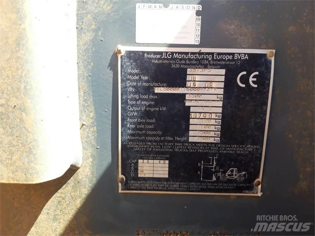 JLG 3513 PS مناولات متداخلة