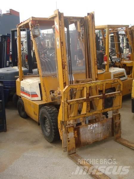 Komatsu FG15D-14 شاحنات ذات رافعات شوكية - أخرى