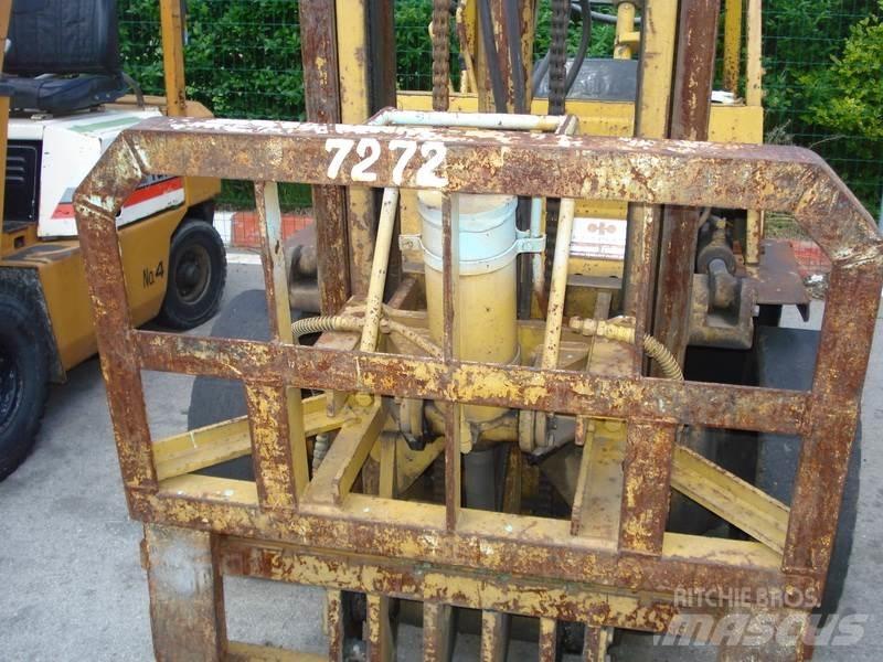 Komatsu FG25-7 شاحنات ذات رافعات شوكية - أخرى