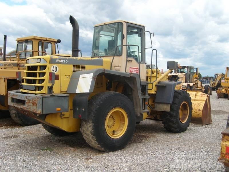 Komatsu WA320-3H لوادر بعجل