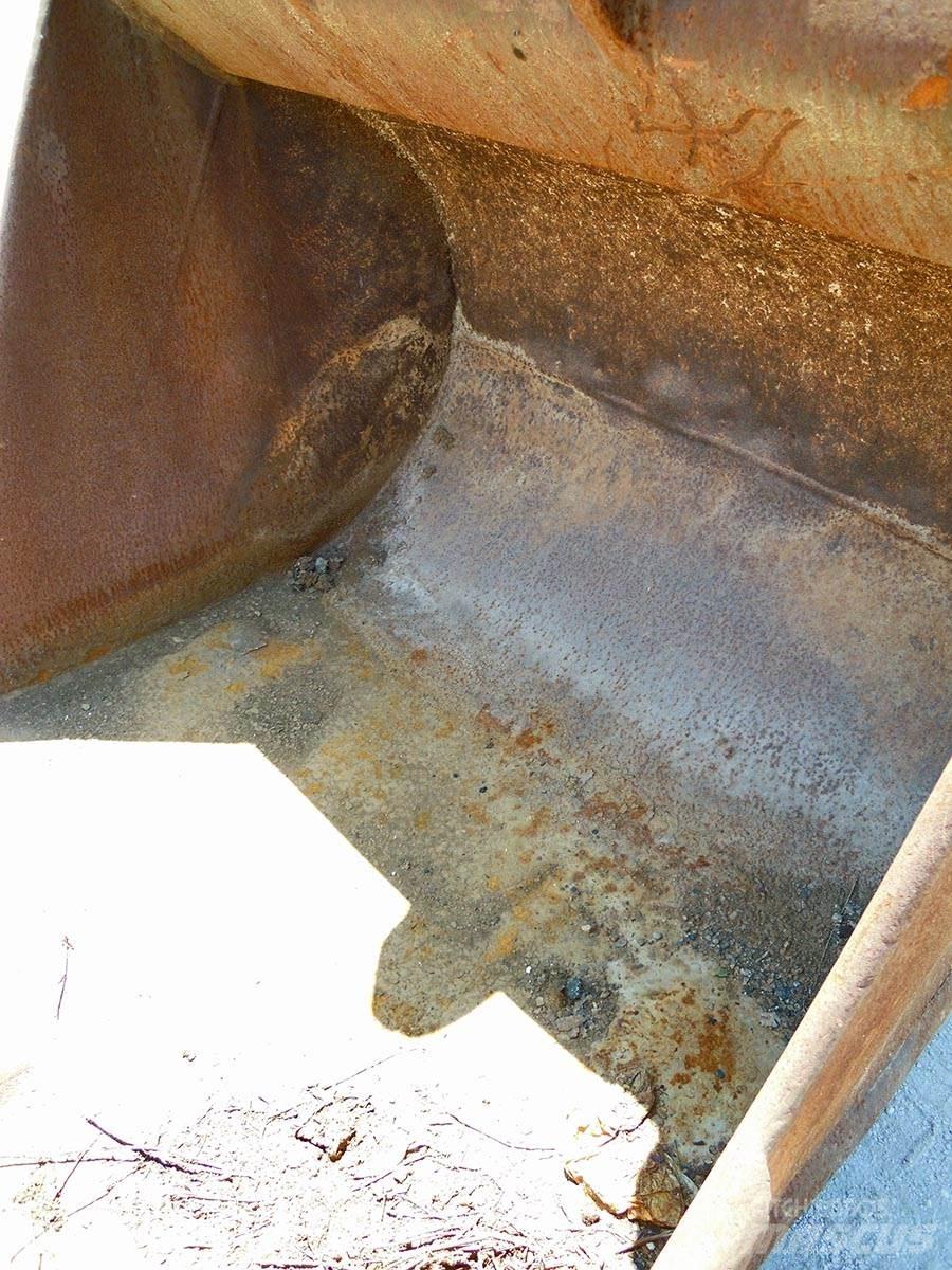  KORPA / BUCKET 1300mm 1,1m3 أخرى