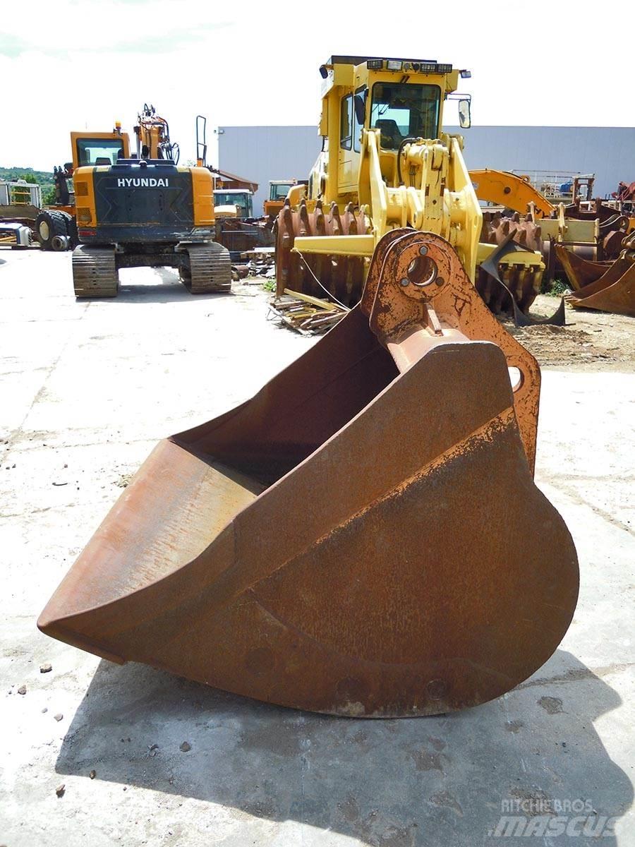  KORPA / BUCKET 1600mm 1,9m3 أخرى