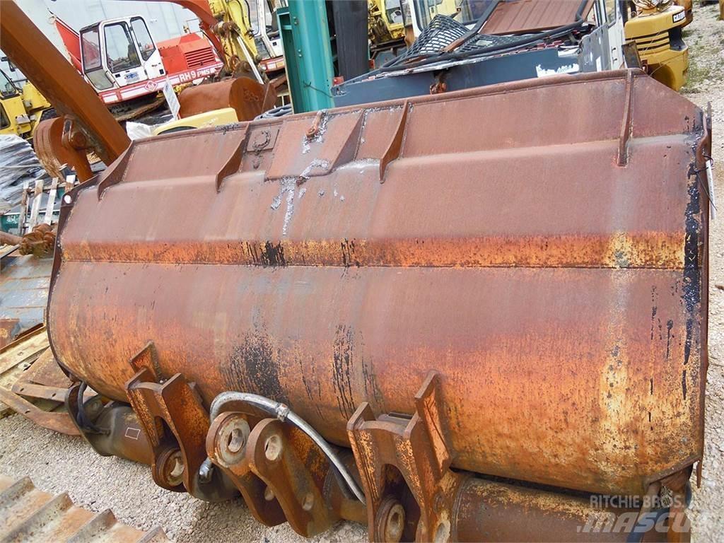  KORPA / BUCKET 3,5m3 2750mm أخرى