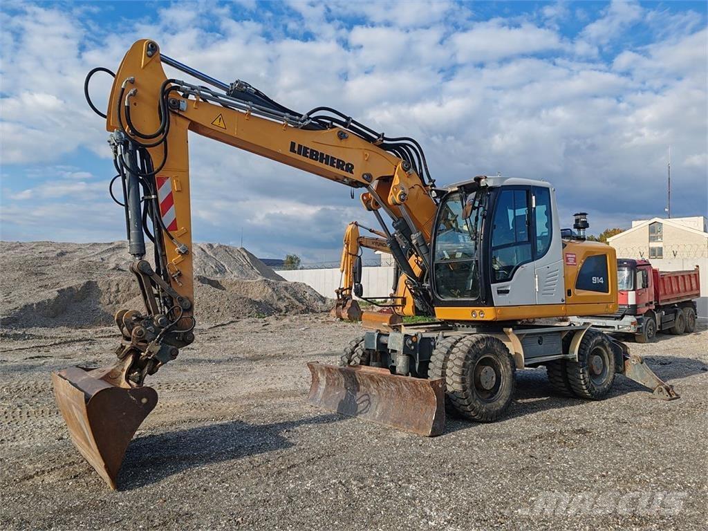 Liebherr A 914 Litronic حفارات بعجل