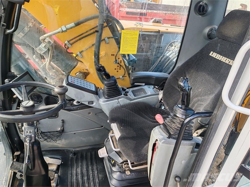 Liebherr A 914 Litronic حفارات بعجل