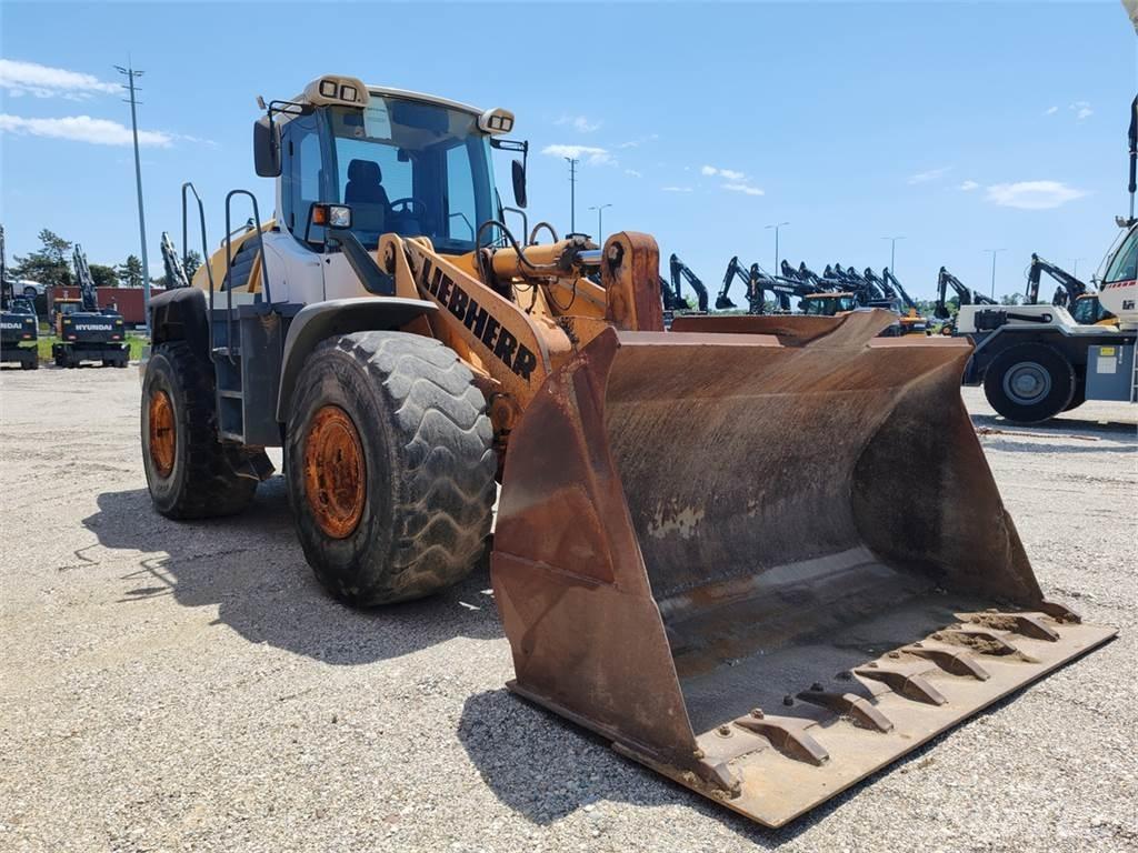 Liebherr L566 لوادر بعجل
