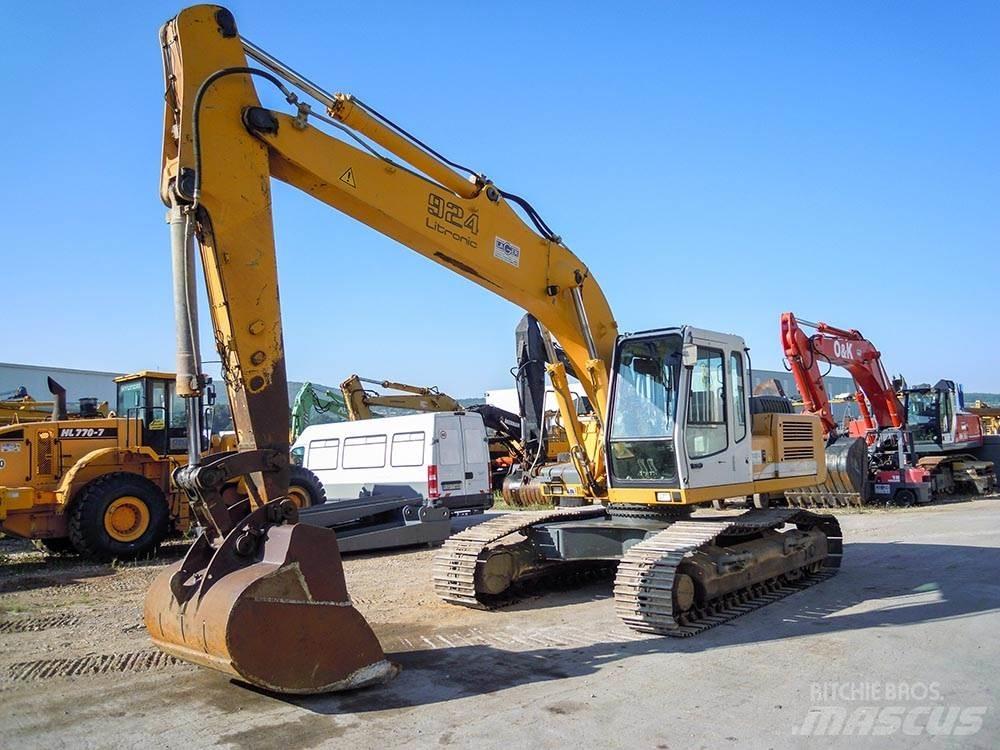 Liebherr R924B HDSL حفارات زحافة