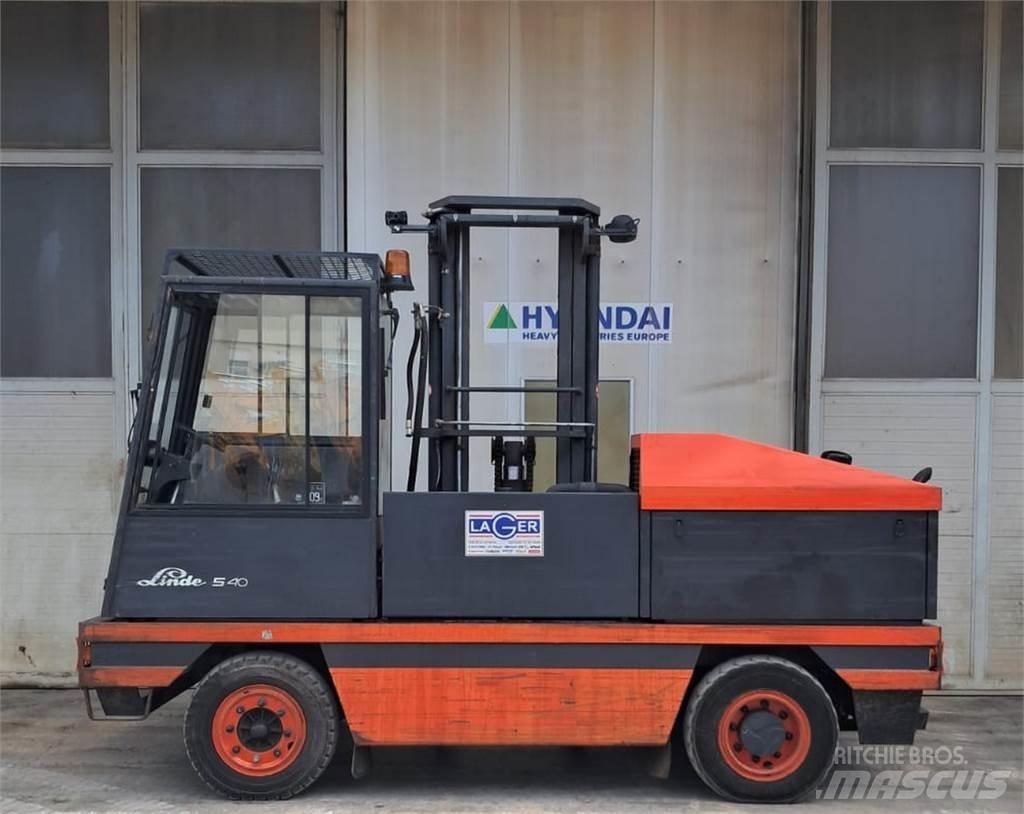 Linde S 40 لوادر جانبية
