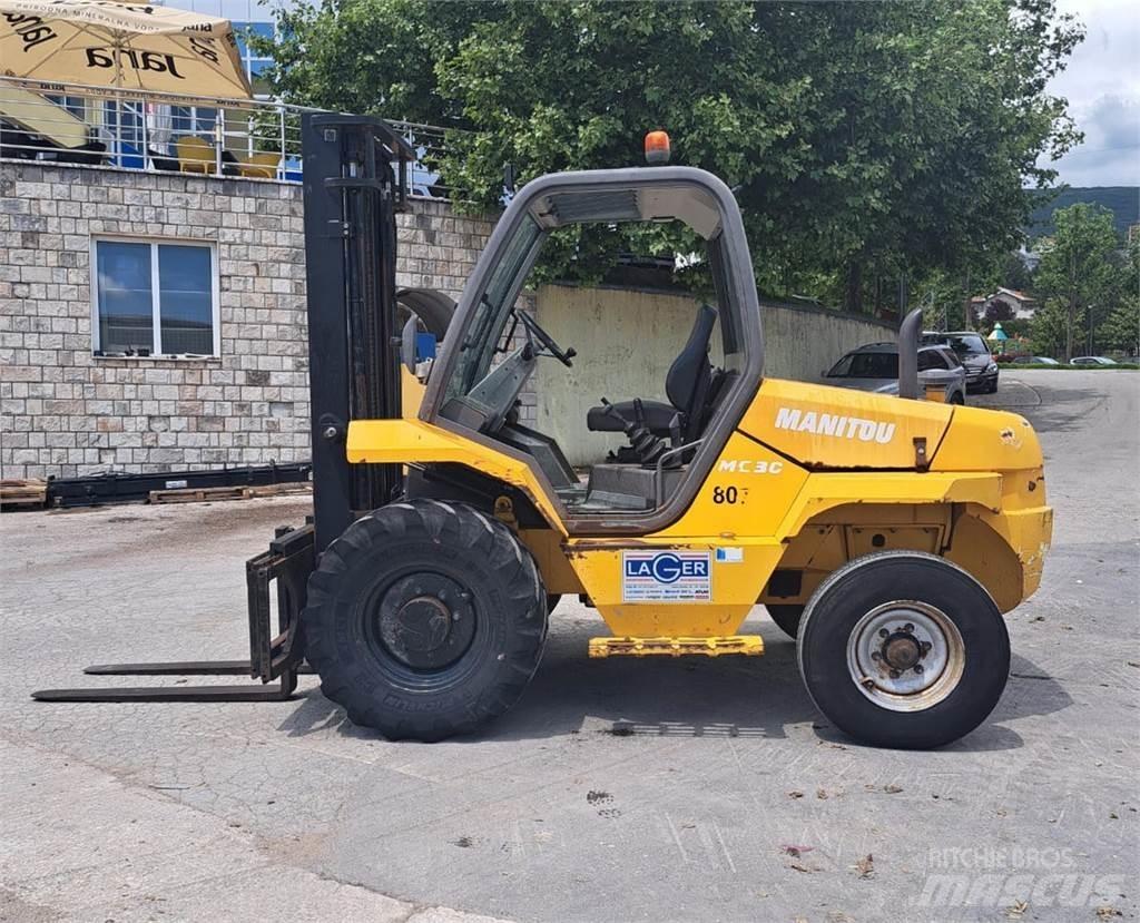 Manitou MC 30 شاحنات الديزل