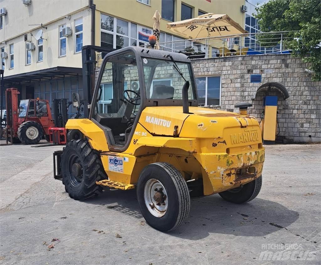 Manitou MC 30 شاحنات الديزل