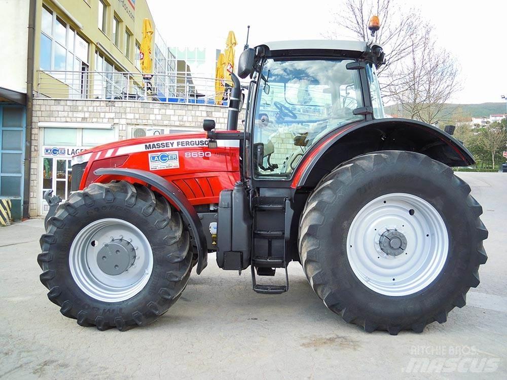 Massey Ferguson 8690 الجرارات