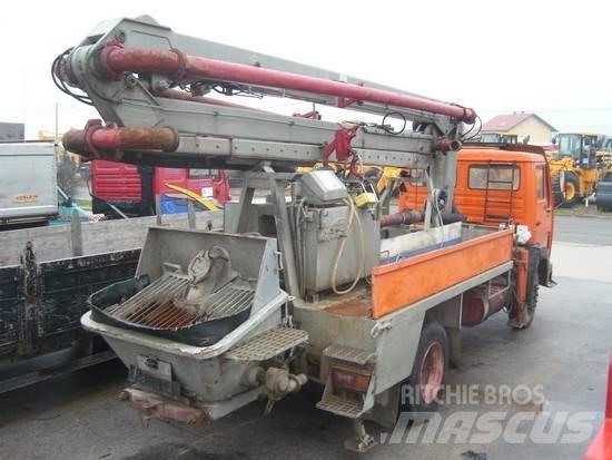 Mercedes-Benz 1113 مضخات خرسانة