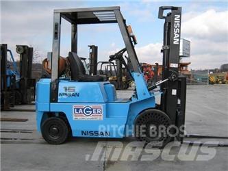 Nissan NJ01A15 شاحنات LPG