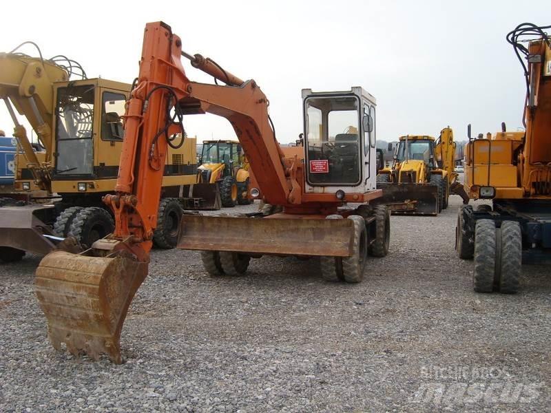 Schaeff HML 40 حفارات بعجل