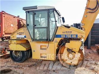 Stavostroj STA VH 700 AK مداحل ثنائية الاسطوانة
