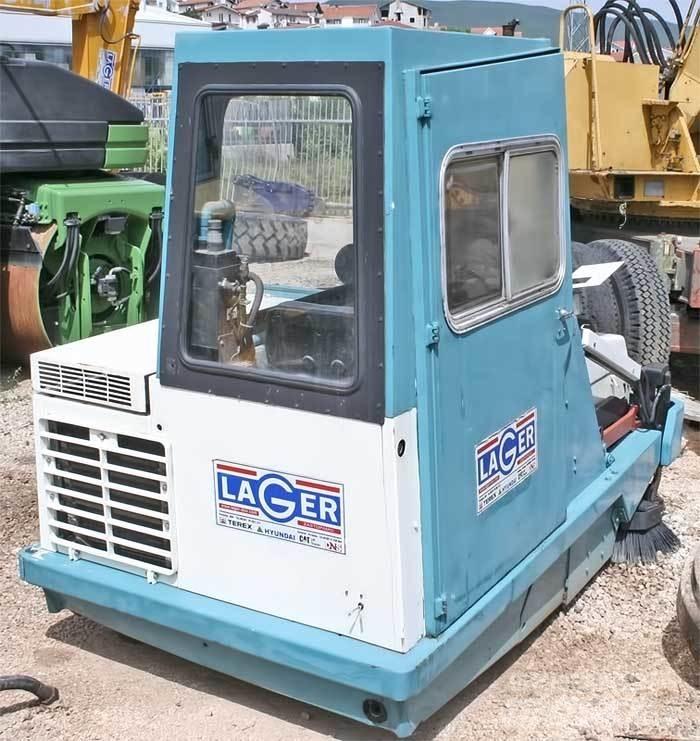 Tennant NV 275 شاحنات كاسحة
