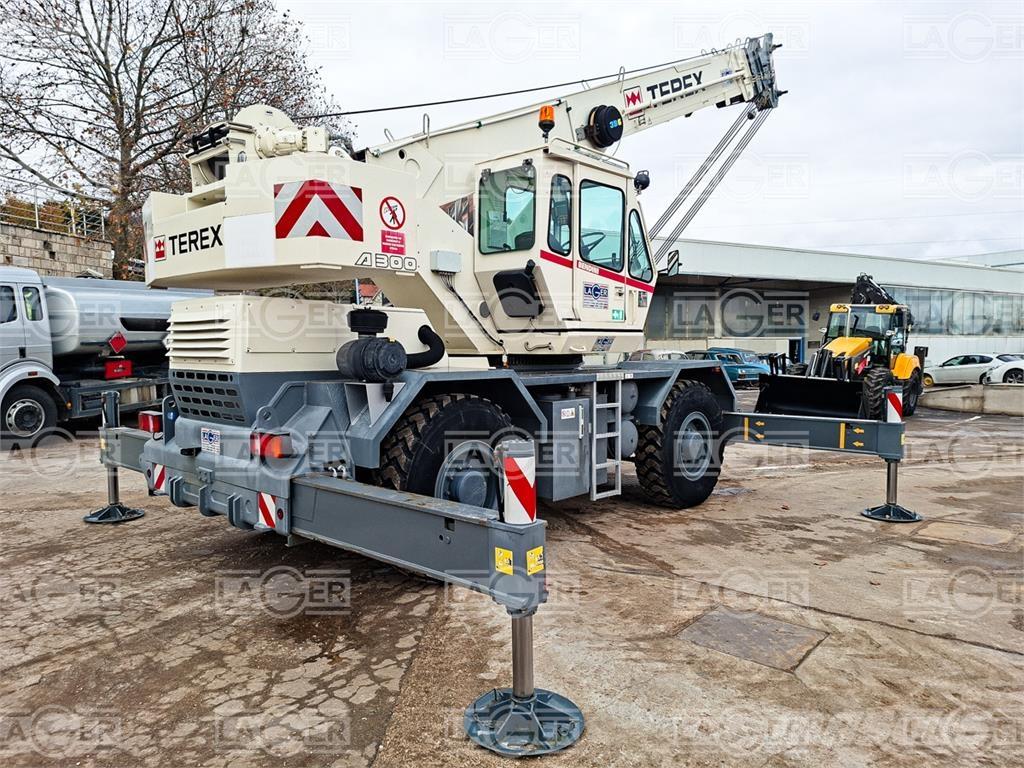 Terex A300-1 رافعات الطرق الوعرة