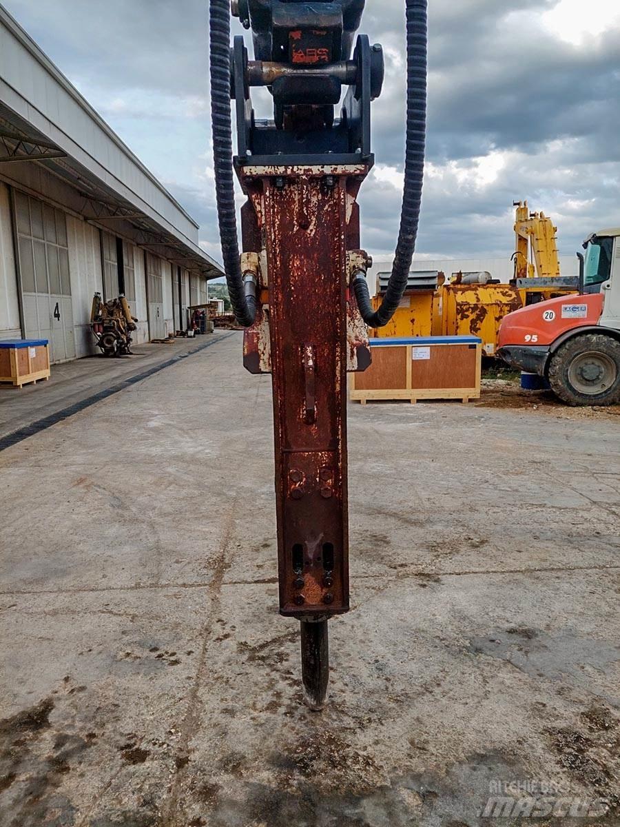 Terex OCM 100 مطارق دق خوازيق هيدروليكية