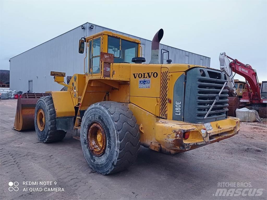 Volvo L180E لوادر بعجل