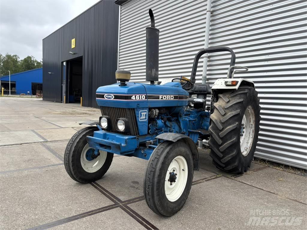 Ford 4610 الجرارات