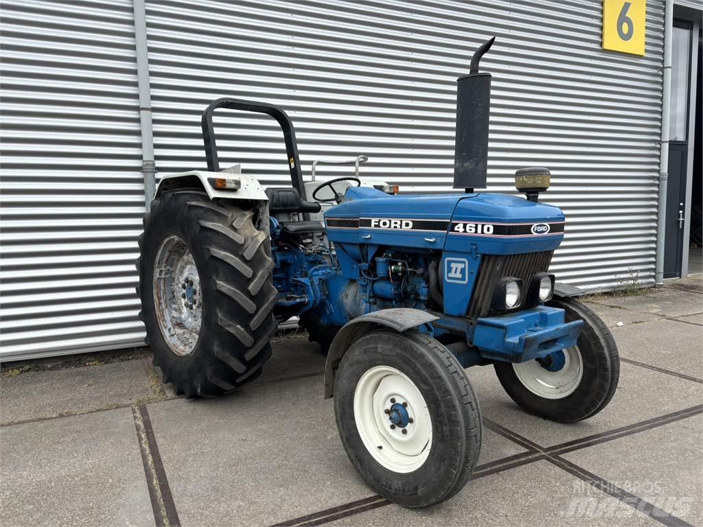 Ford 4610 الجرارات