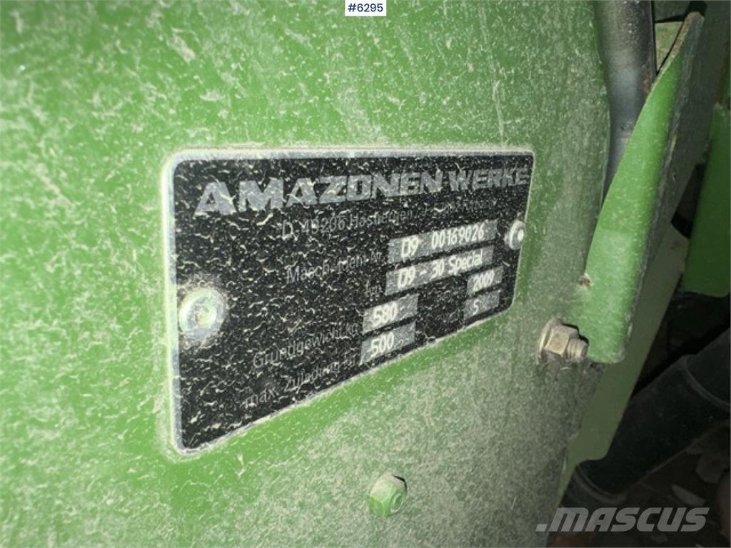 Amazone D9-30 مثاقيب