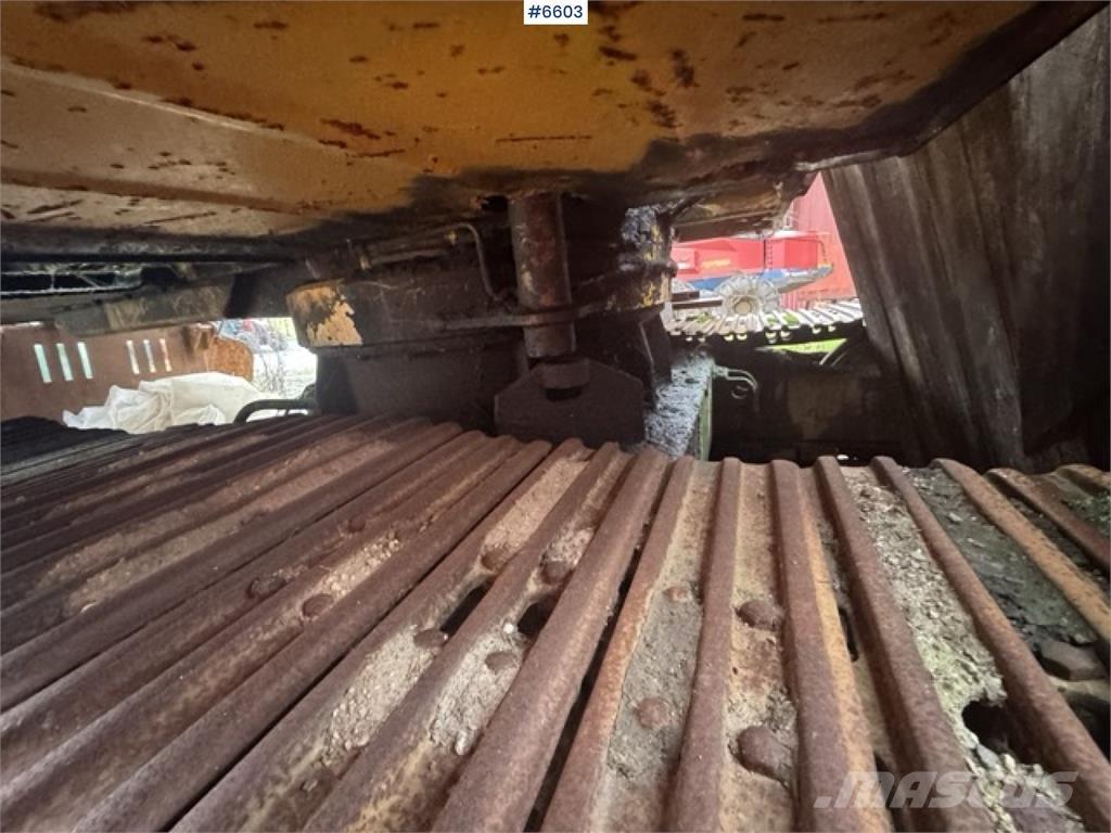 Brøyt X20T حفارات زحافة