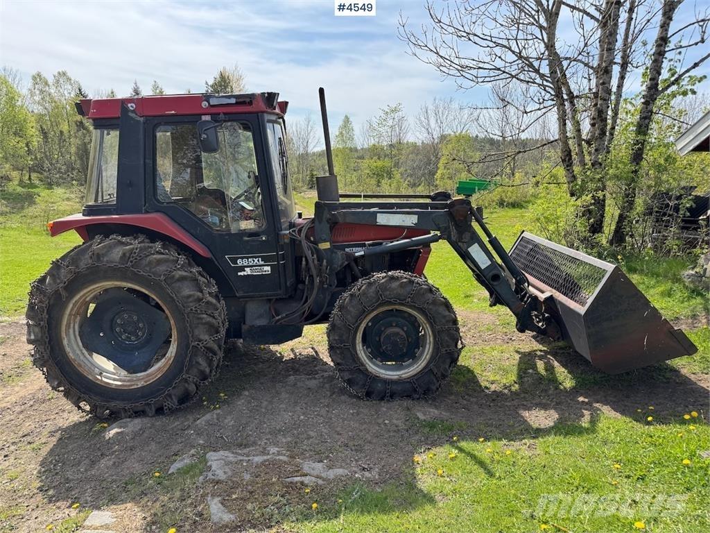 Case IH 685 XL الجرارات