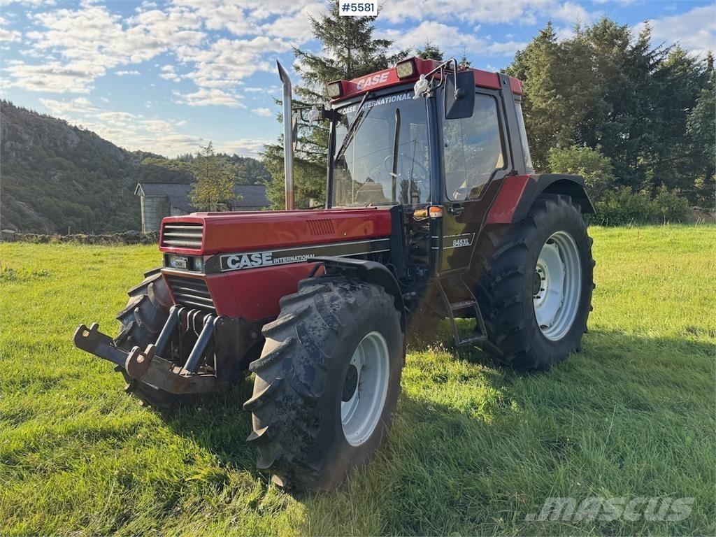 Case IH 845 XL الجرارات