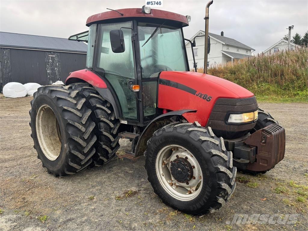 Case IH JX85 الجرارات