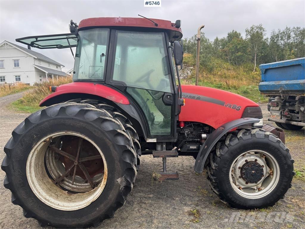 Case IH JX85 الجرارات