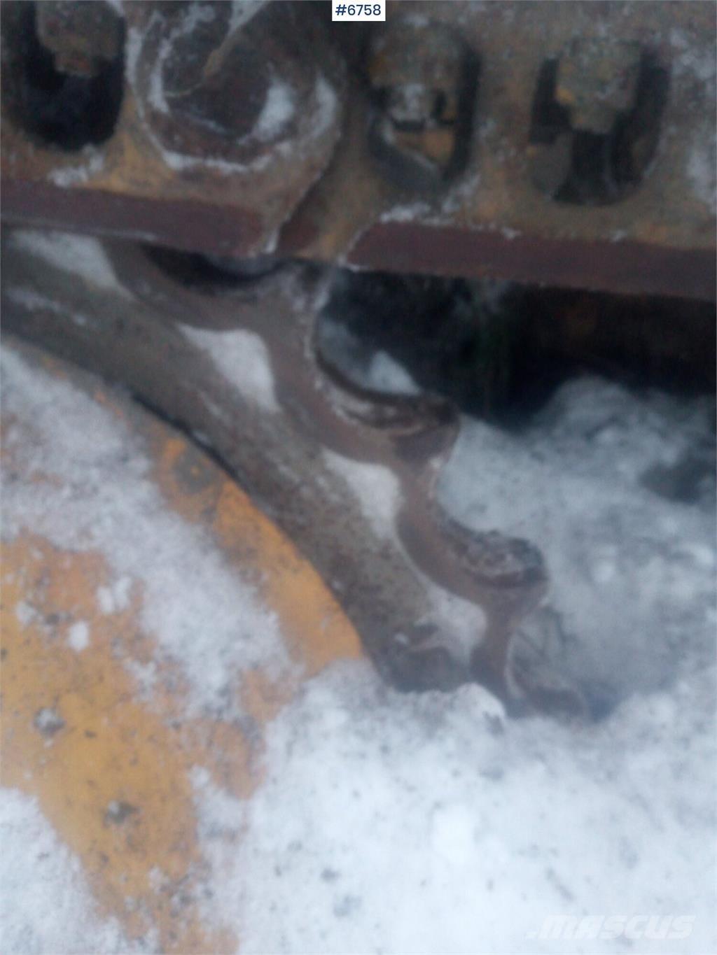 CAT D4 بلدوزرات مجنزرة