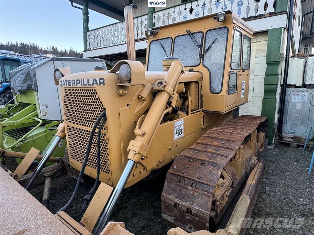 CAT D6C Dozer بلدوزرات مجنزرة