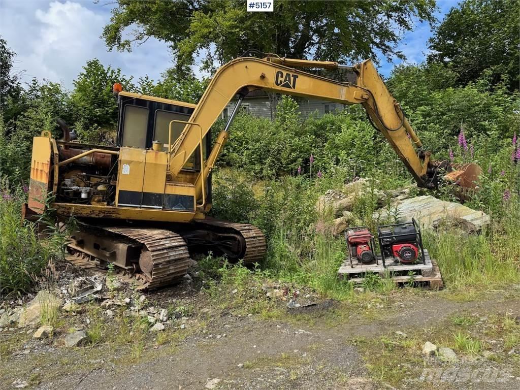 CAT E70B حفارات زحافة