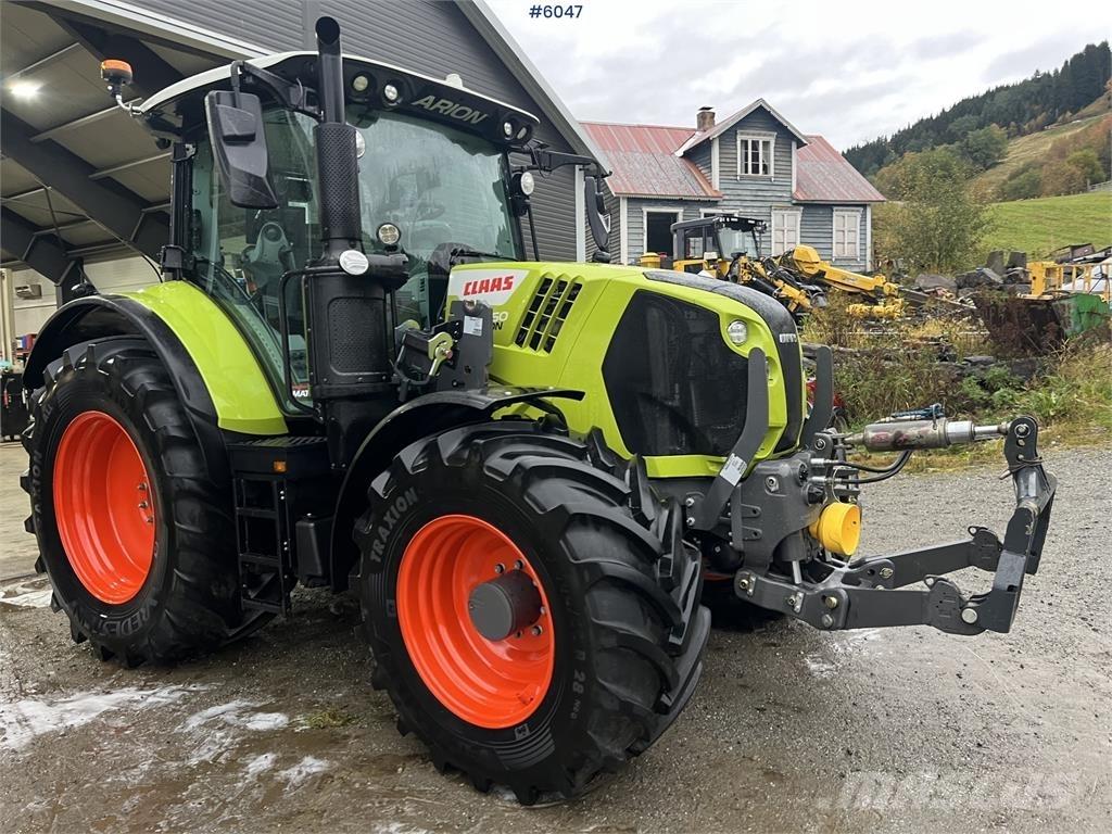 CLAAS 550 الجرارات