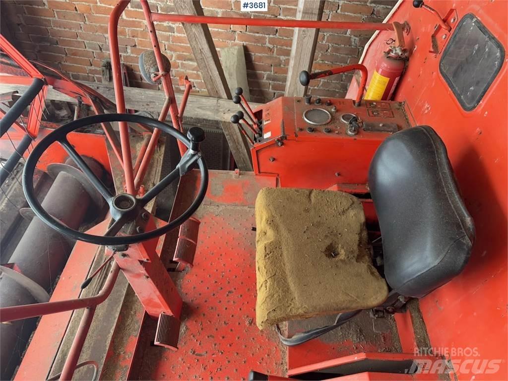 Deutz Fahr M900 حصادات