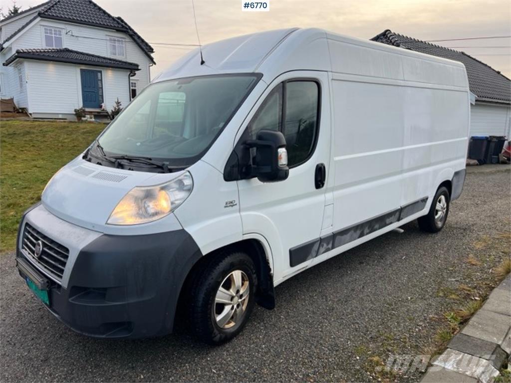 Fiat Ducato 4X2 شاحنة مقفلة