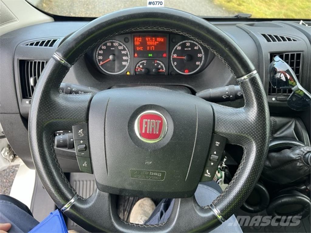 Fiat Ducato 4X2 شاحنة مقفلة