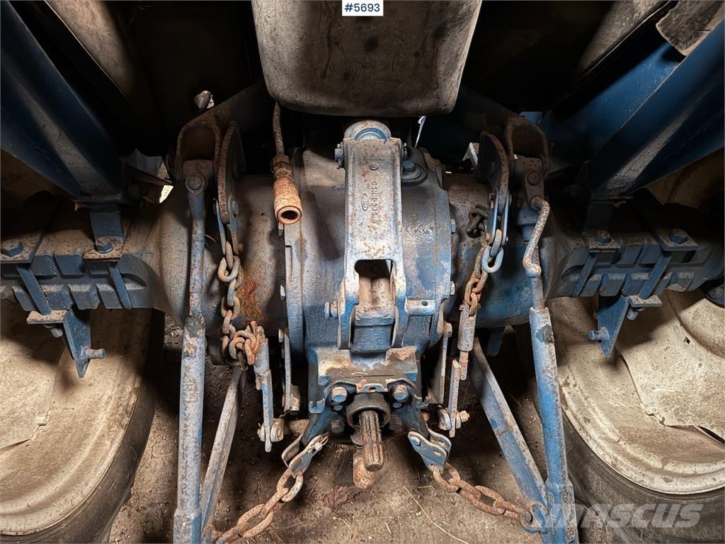Ford 4000 الجرارات