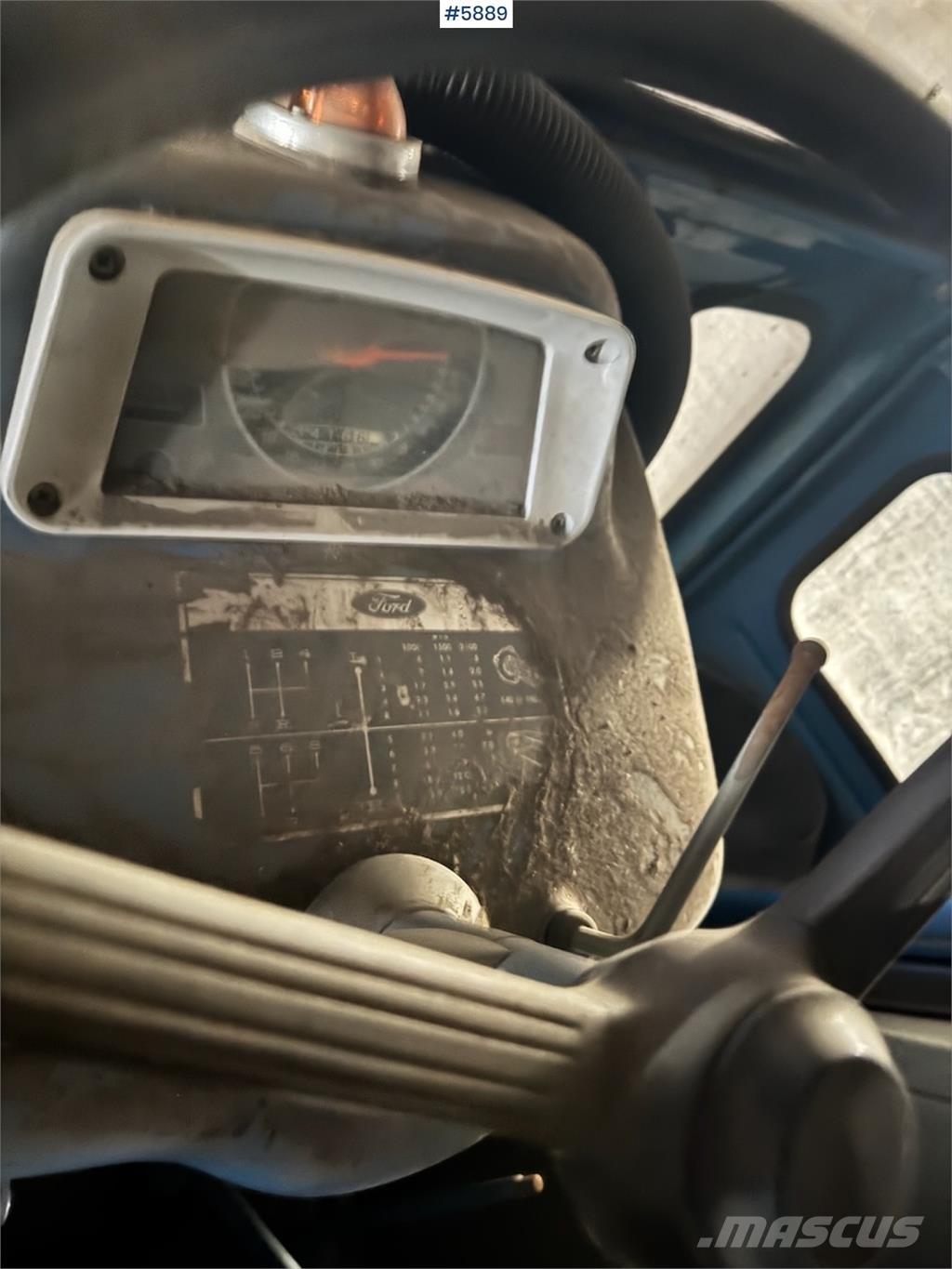 Ford 5000 الجرارات