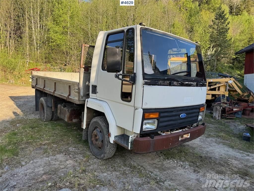 Ford Cargo 0813 شاحنات أخرى