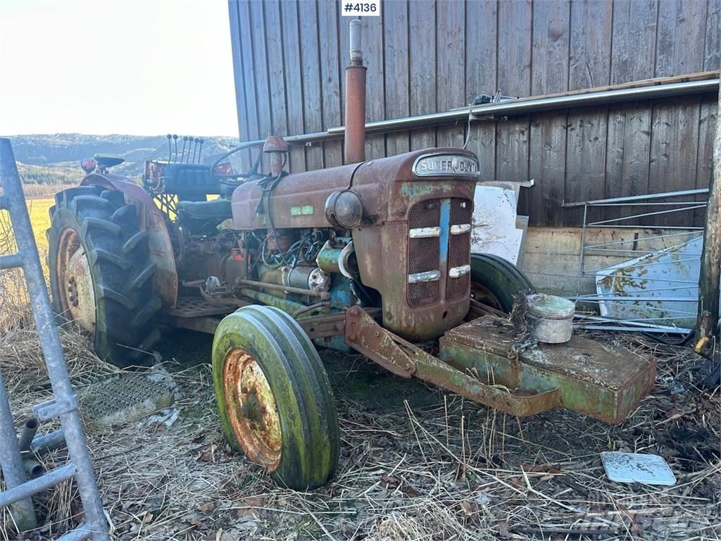 Ford Super Dexta الجرارات