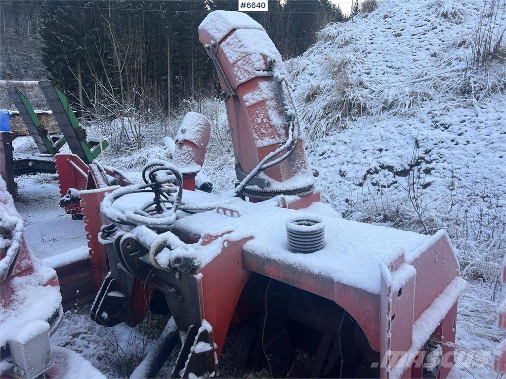 Globus snøfres حراثات ونصول الجليد