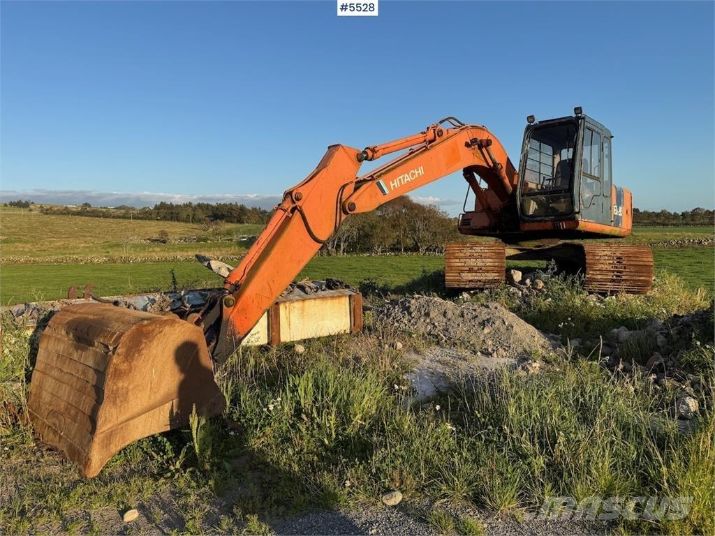 Hitachi EX120-2 حفارات زحافة