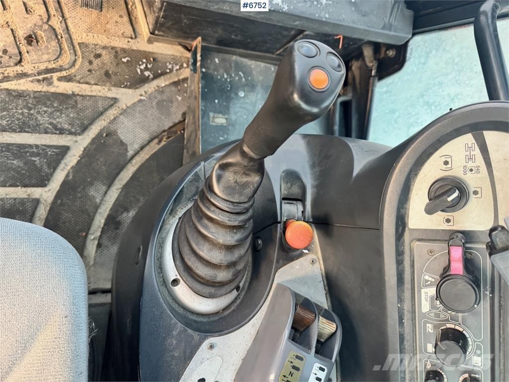 JCB Fastrac 3230 الجرارات