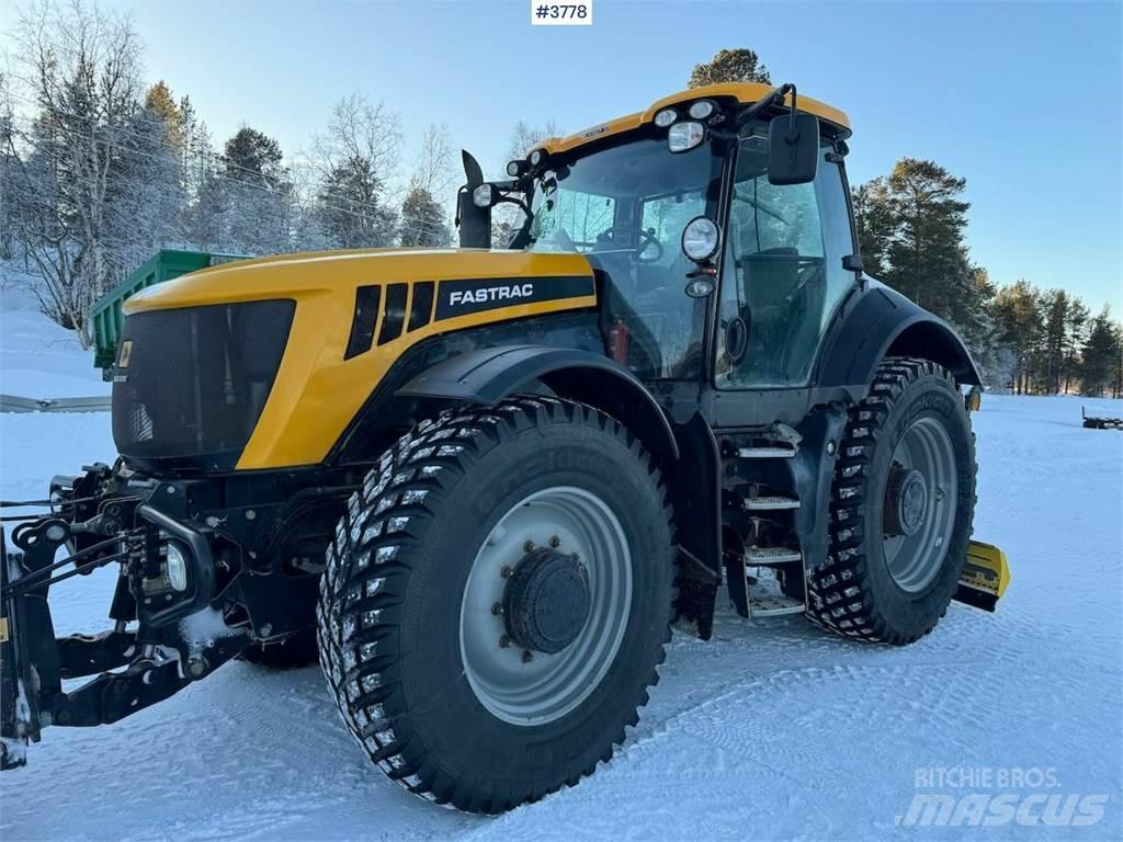 JCB Fastrac 8250 الجرارات