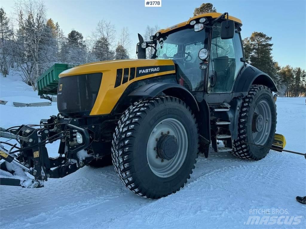 JCB Fastrac 8250 الجرارات